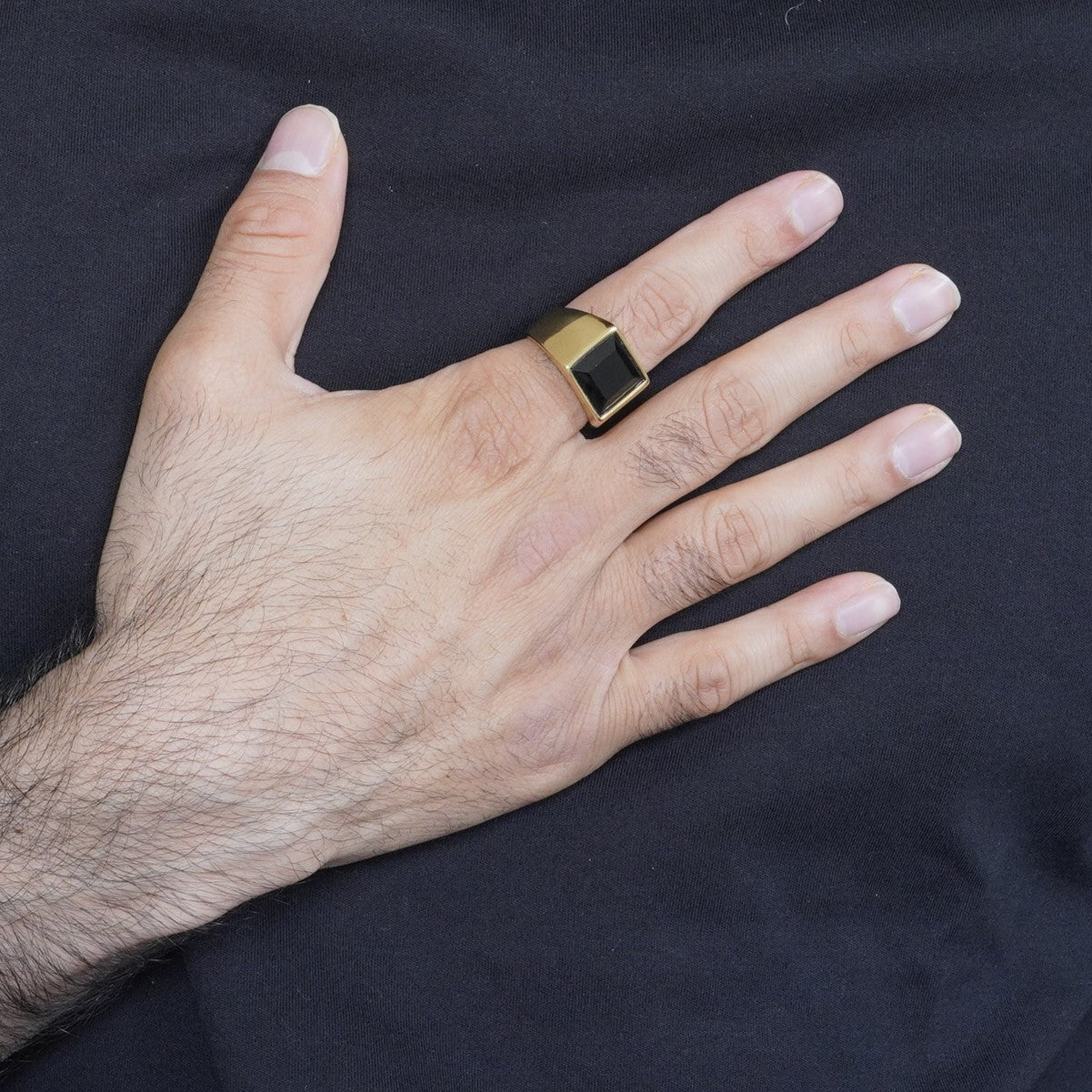Onyx Ring - Gold